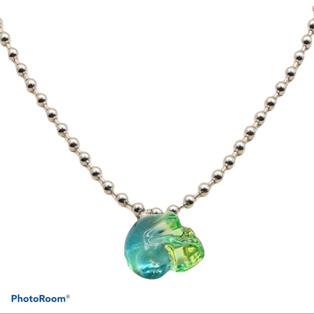 Unisex Green Glass Skull Pendant Necklace - Picture 2 of 8